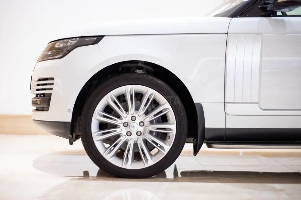 Range Rover Vogue SE P525 / GCC Specification Year:- 2020 for sale on HiQuota