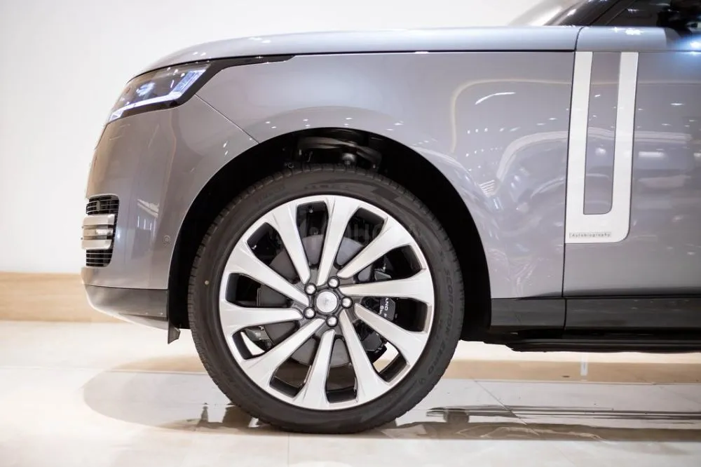 Range Rover P530 Autobigraphy / Warranty and Service Contract Al Tayer Motors / GCC Specification Year:- 2022 for sale on HiQuota