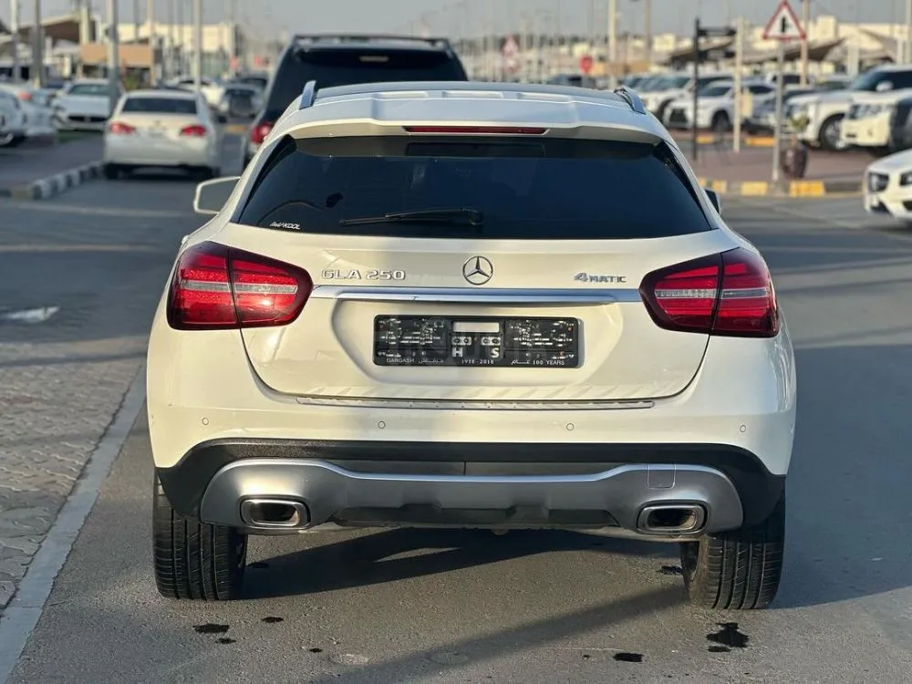 Mercedes 2017 GLA 250 The color inside is brown Agency dye panorama opener in agency condition for sale on HiQuota