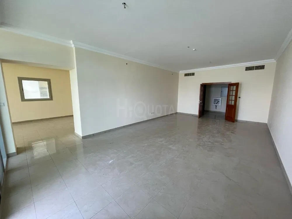 تكييف مجانى -جيم -مسبح -بركن -بلكونة مساحة كبيرة اطلالة على بحيرة خالد -غرف ماستر ببلكونة -للايجار السنوى بالمجاز3