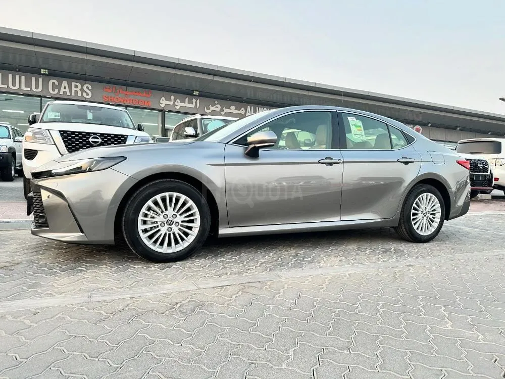 Toyota Camry XLE  Model 2025  4 cylinder 2.5 L engine for sale on HiQuota