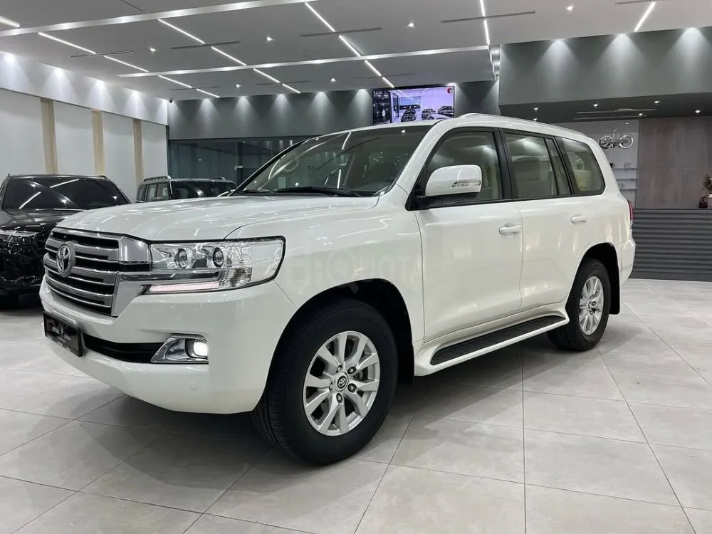 Toyota Land Cruiser GXR V8 4.6L,2020 Model, Gcc specifications, Very Good Condition for sale on HiQuota