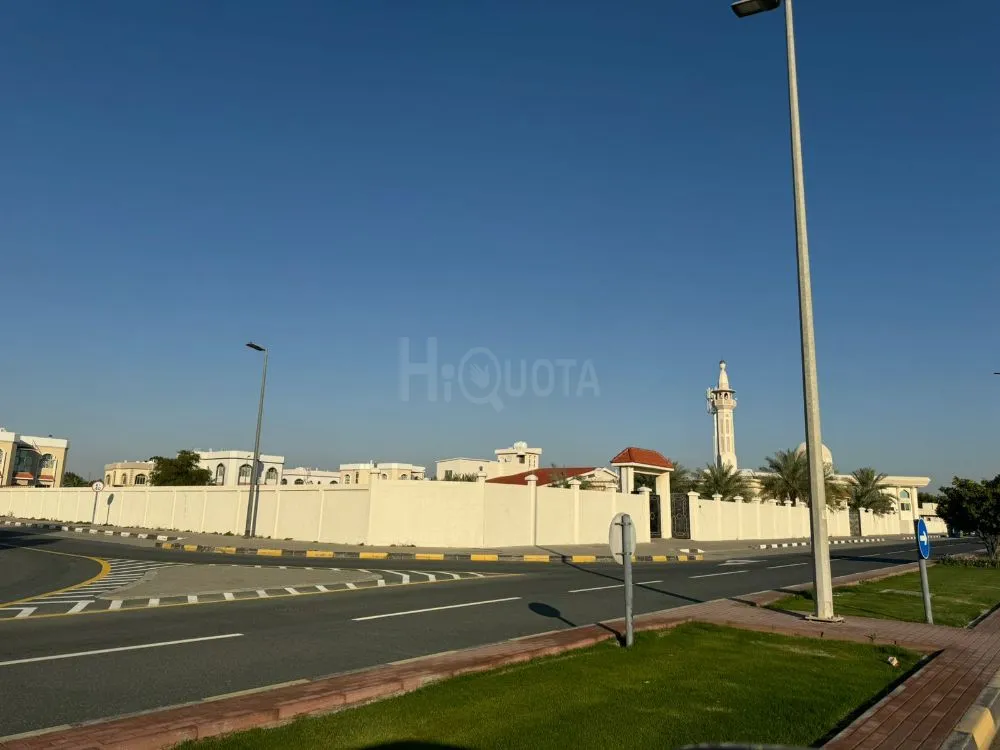 للبع ارض سكنية في منطقة الطلاع