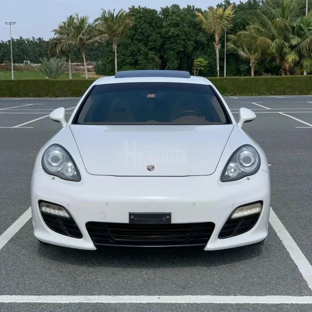 Porsche Panamera S Gulf 8 cylinder Without any accidents Use first owner liters 4.8 2012 model