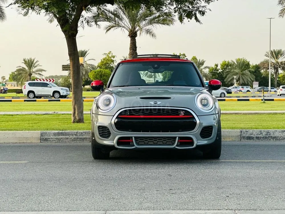 MINI COOPER JOHN COOPER WORKS GCC SPACE MODEL 2016
