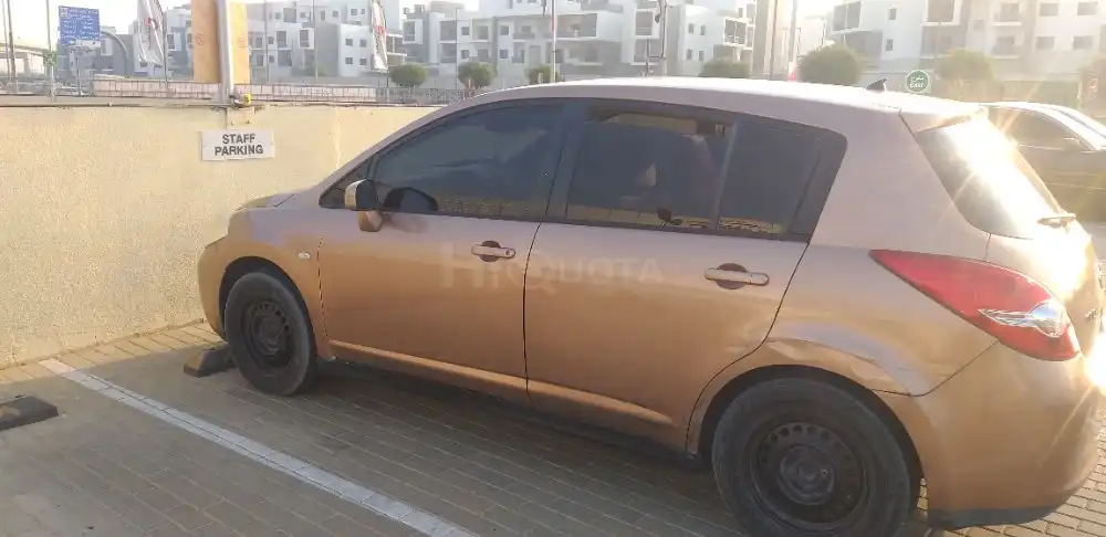 Nissan Tida 2010 hatchback used for sale on HiQuota