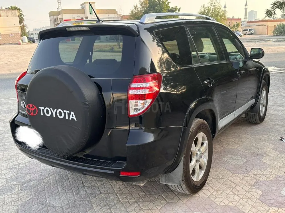 RAV4 model 2011 GCC for sale on HiQuota