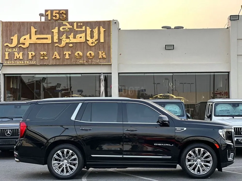 GMC YUKON DENALI 2021 V8