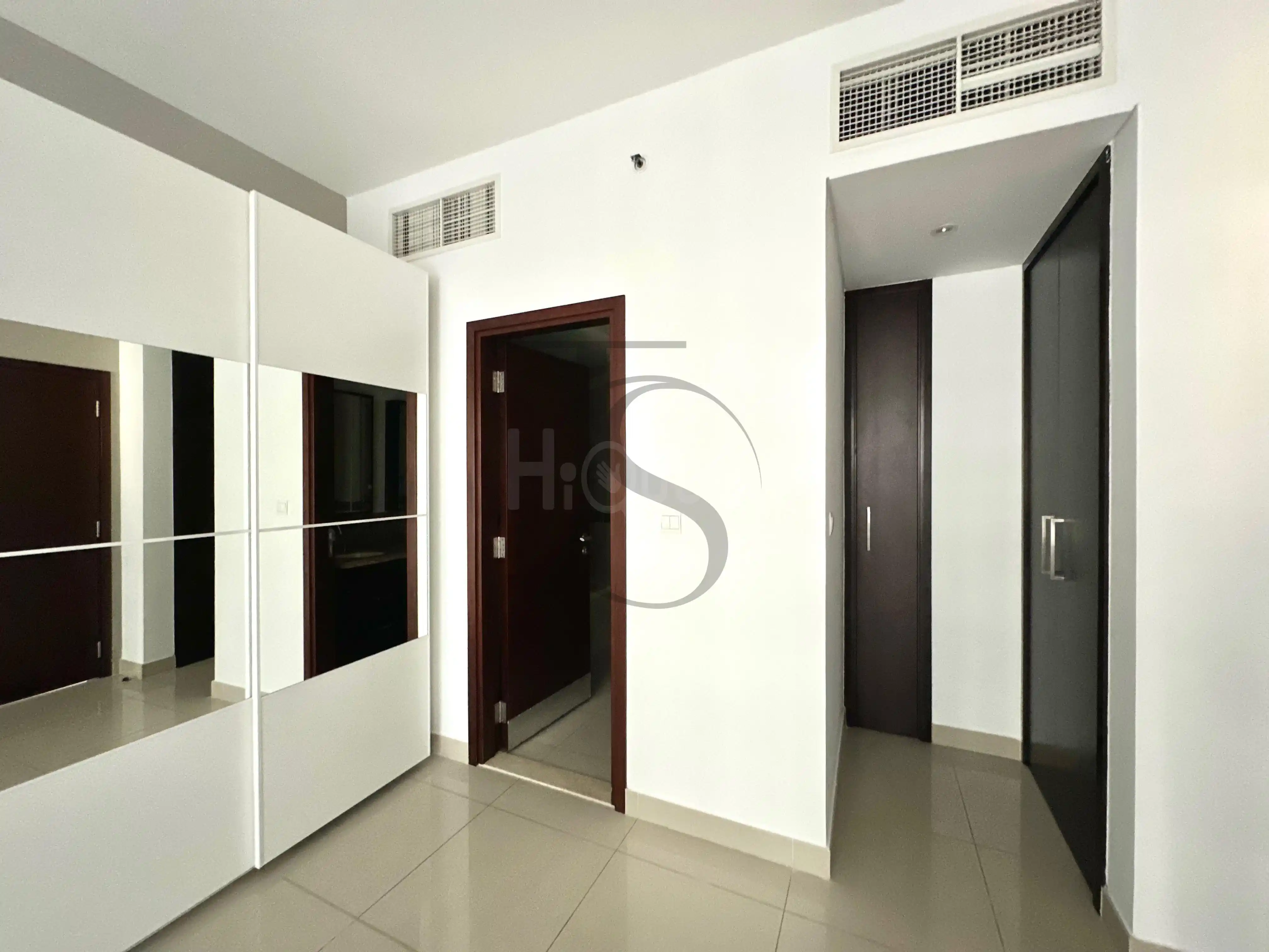 Fountain View I Vacant I Pool facing