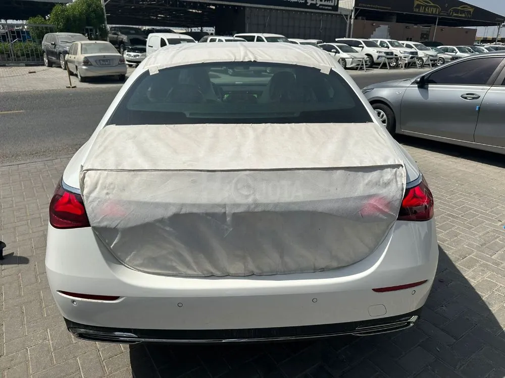 Mercedes-Benz E300 Mercedes Benz E 300 2024 Korea Specs for sale on HiQuota