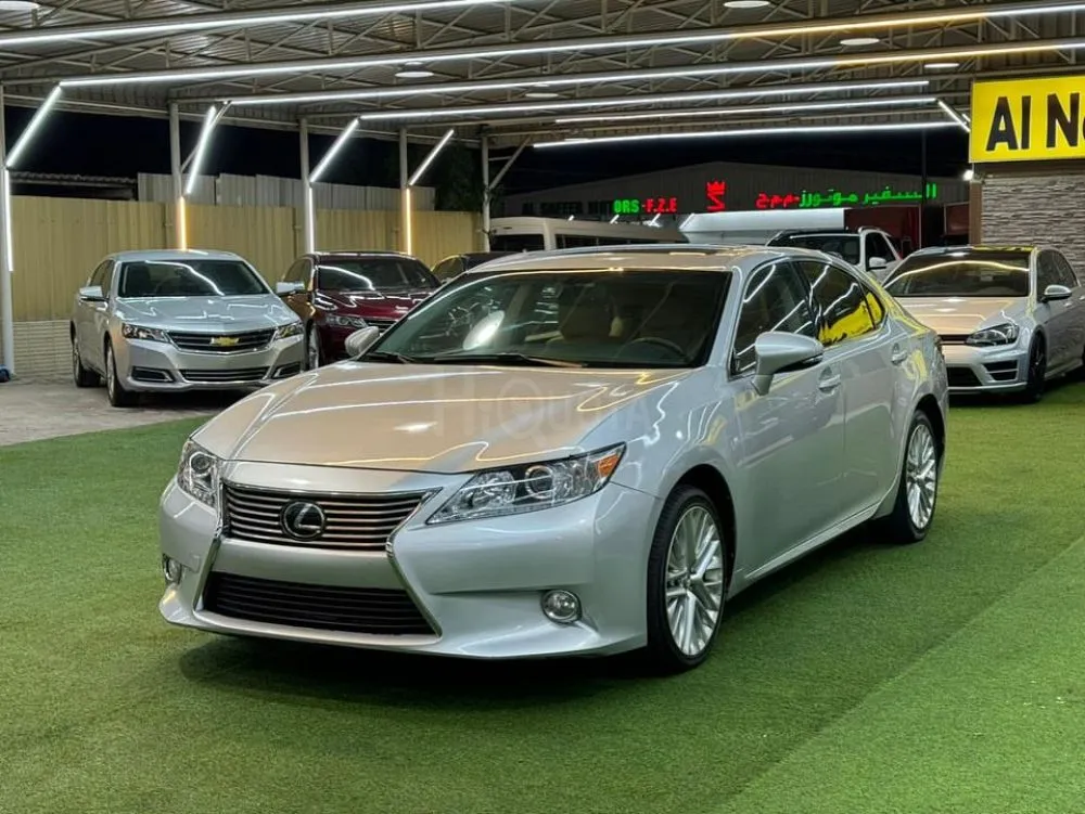 Lexus ES350, 2013 model, American specifications for sale on HiQuota