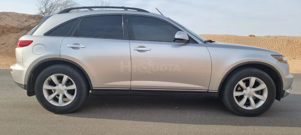 Infiniti FX35 model 2005  American import for sale on HiQuota