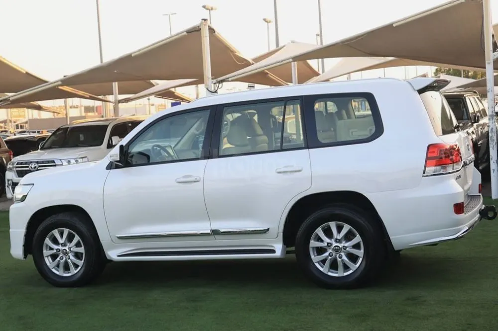 TOYOTA LAND CRUISER 2017 GXR V6 for sale on HiQuota