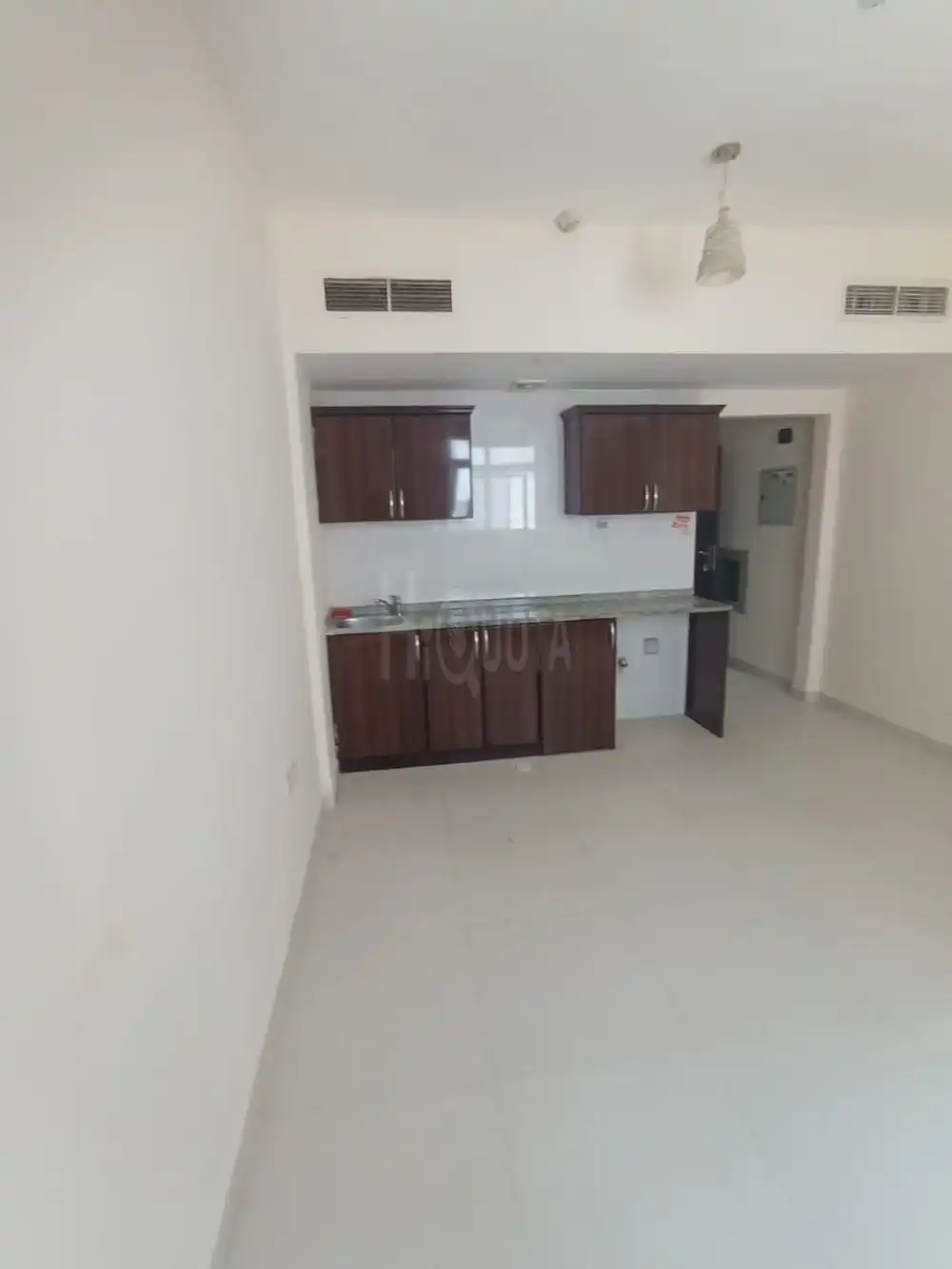 استوديو للايجار السنوي بعجمان