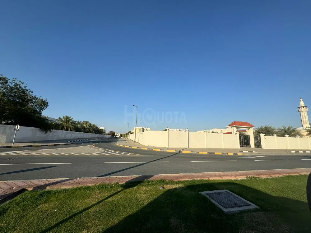 للبع ارض سكنية في منطقة الطلاع