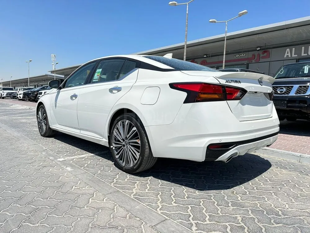 Nissan Altima SV  Model 2024  4 cylinder engine 2.5L for sale on HiQuota