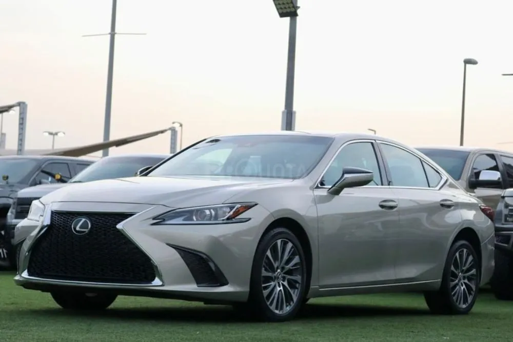 LEXUS ES250 2021 for sale on HiQuota