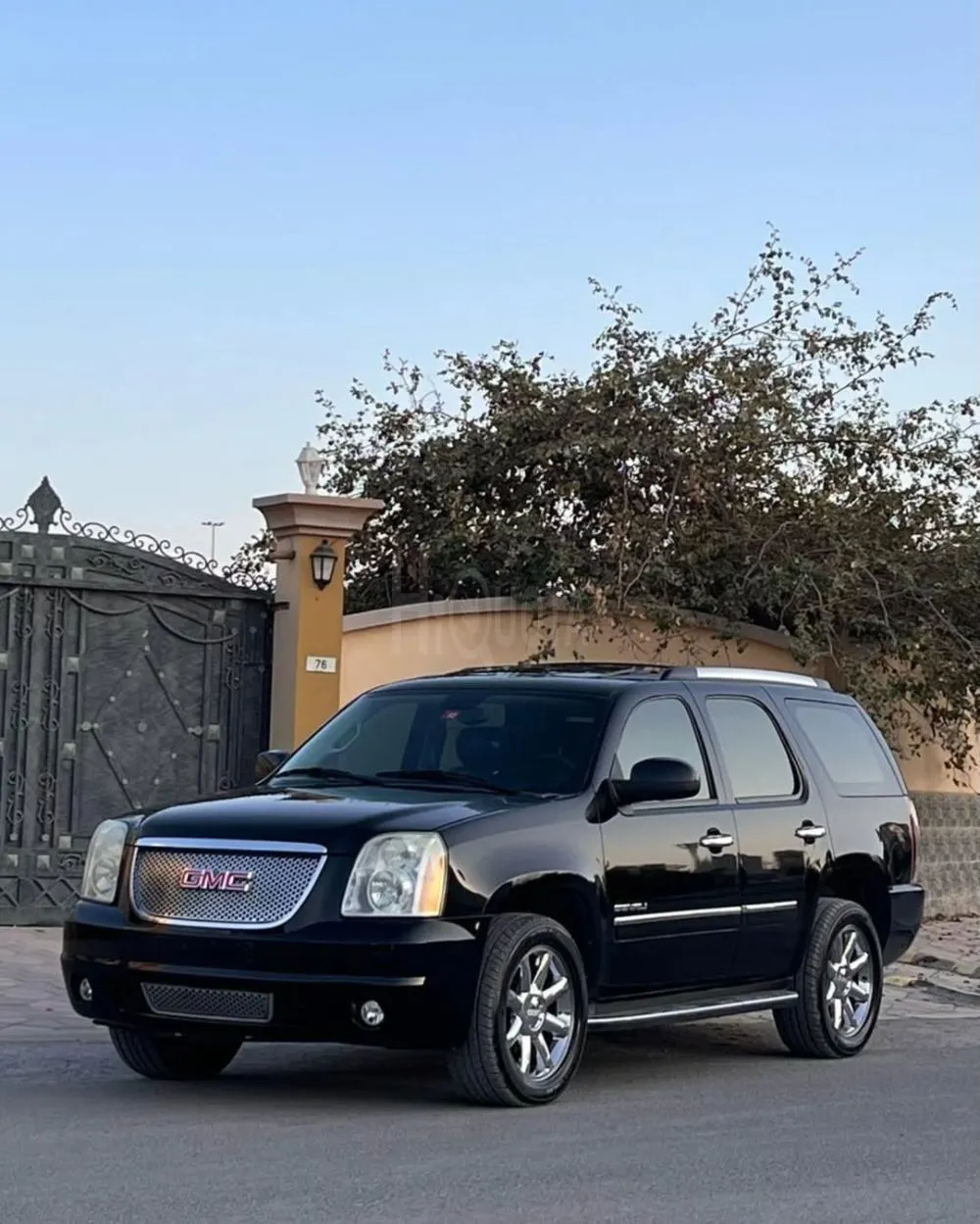 GMC Denali 6.2 2012 for sale on HiQuota
