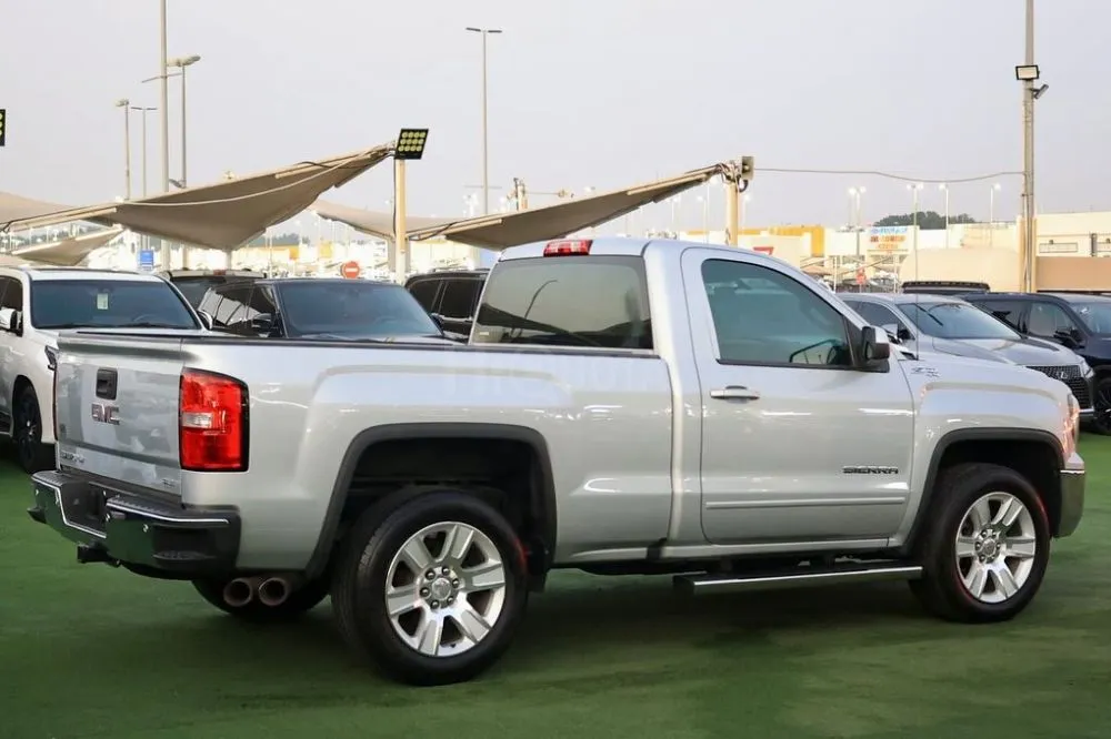 GMC SEIRRA SLE 2018 GCC for sale on HiQuota