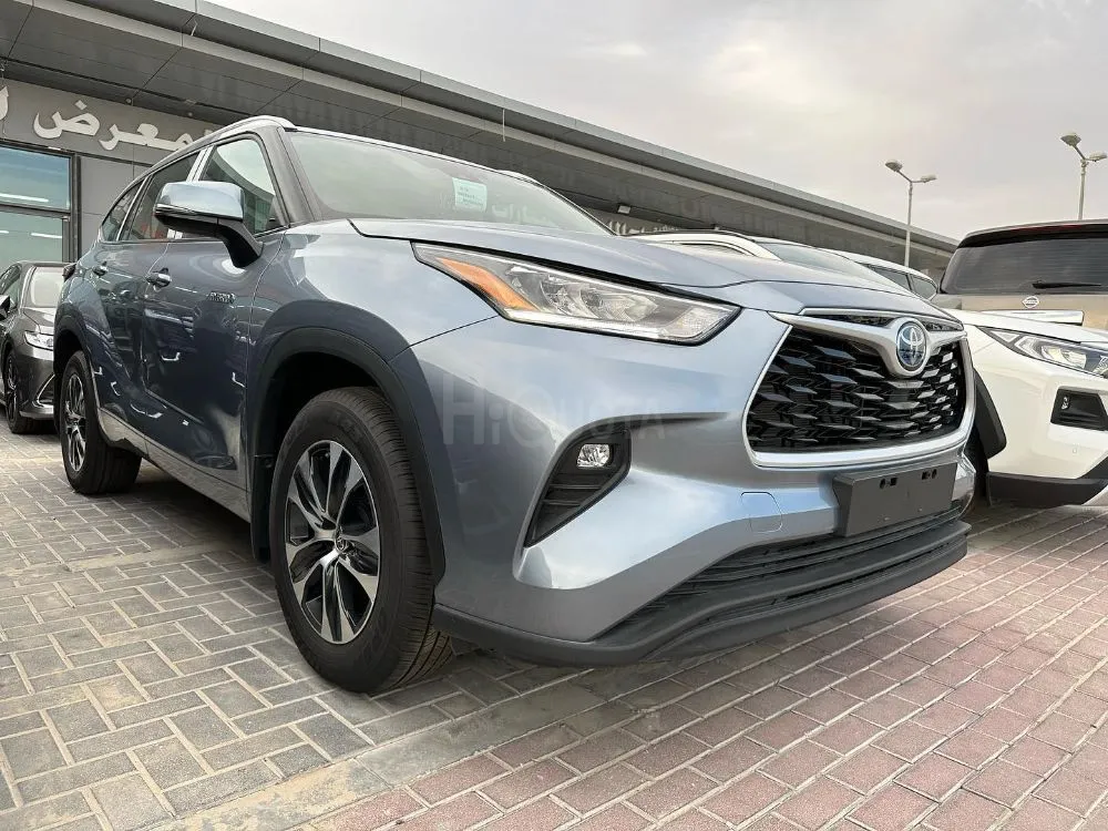 Toyota Highlander GLE (Petrol - Hybrid)  4 cylinder engine - 2.5L  All-wheel drive (Forel)  3 years warranty for sale on HiQuota