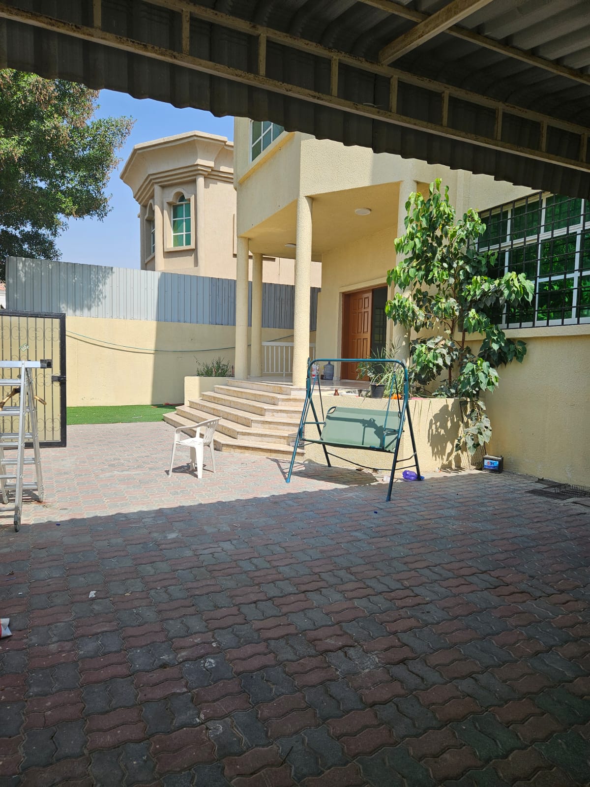 فيلا للإيجار الروضه ٣