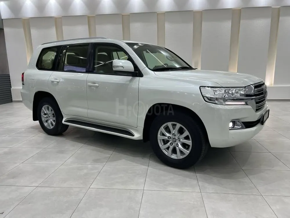 Toyota Land Cruiser GXR V8 4.6L,2020 Model, Gcc specifications, Very Good Condition for sale on HiQuota