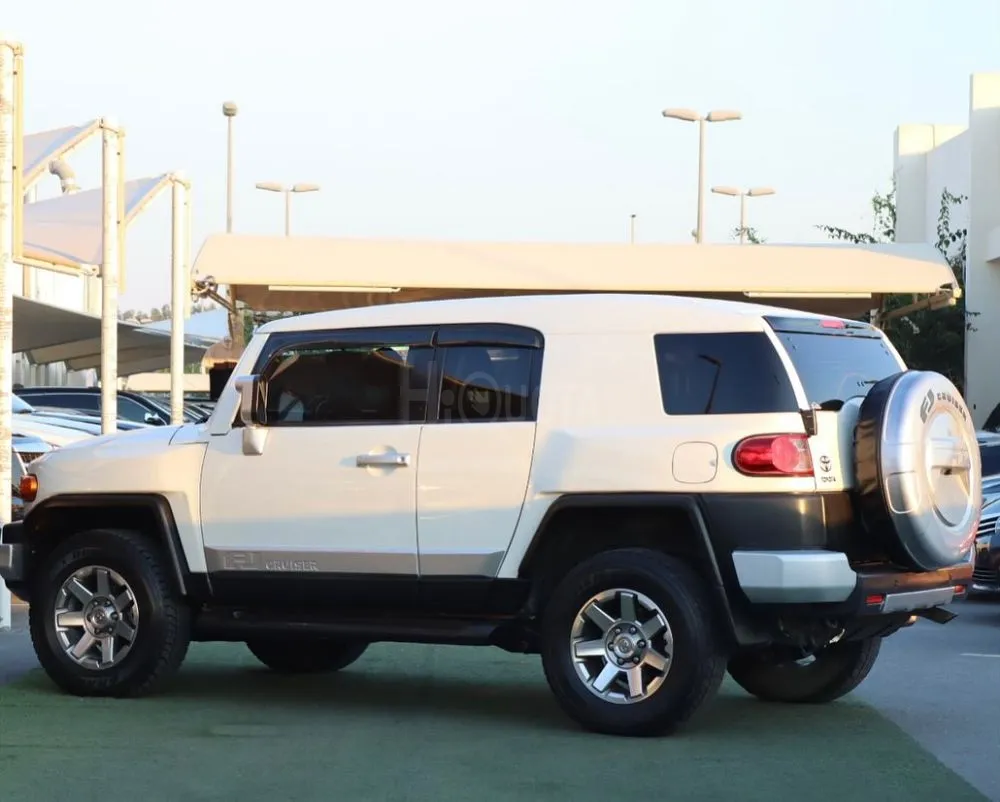 Toyota FJ GXR Model : 2021  Specs : GCC for sale on HiQuota