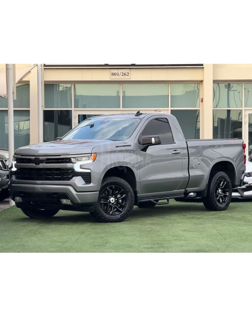 CHEVROLET SILVERADO RST GCC 2023 Full service history (under warranty) Zero accidents Full option