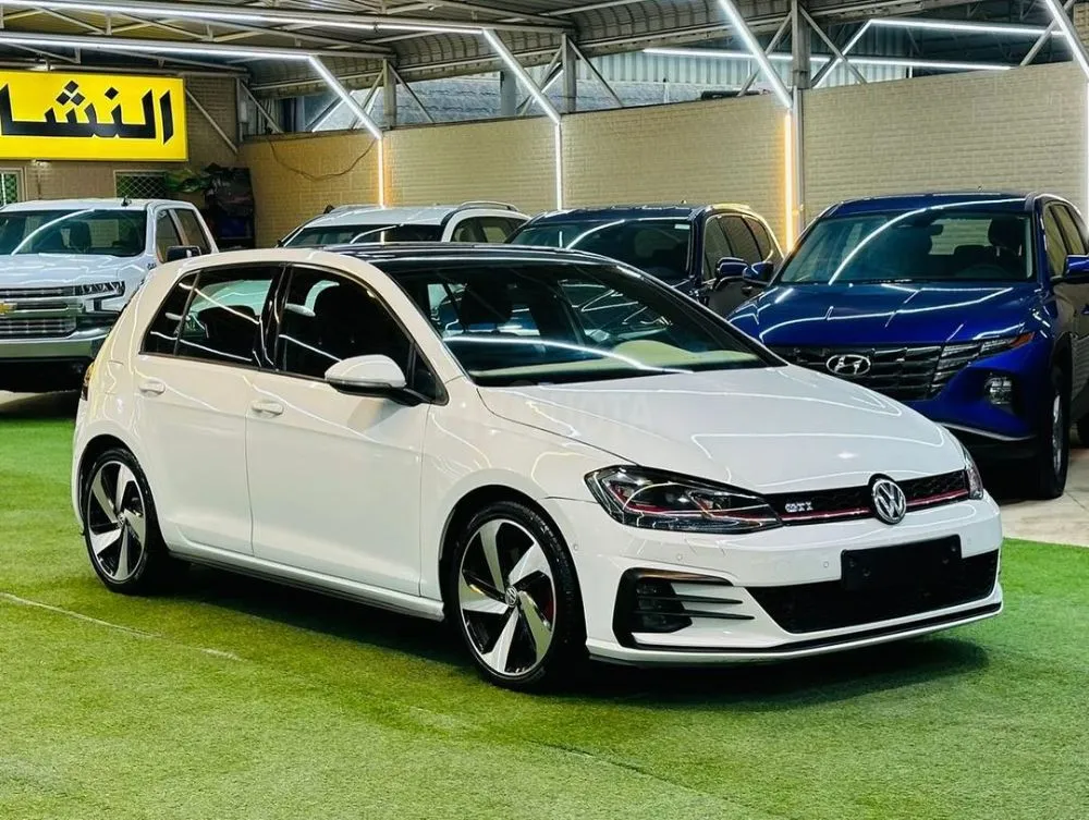 Golf GTI, model 2018, in agency condition, without accidents, without faults, first owner from the agency for sale on HiQuota