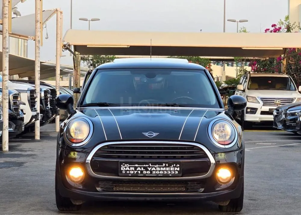 Mini Cooper Model : 2019  Specs : GCC for sale on HiQuota