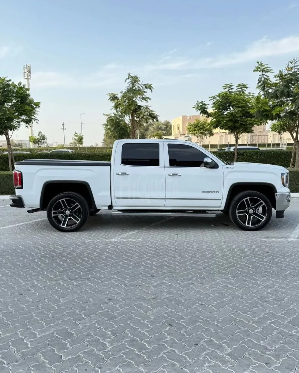 GMC Sierra SLT 2018 for sale on HiQuota