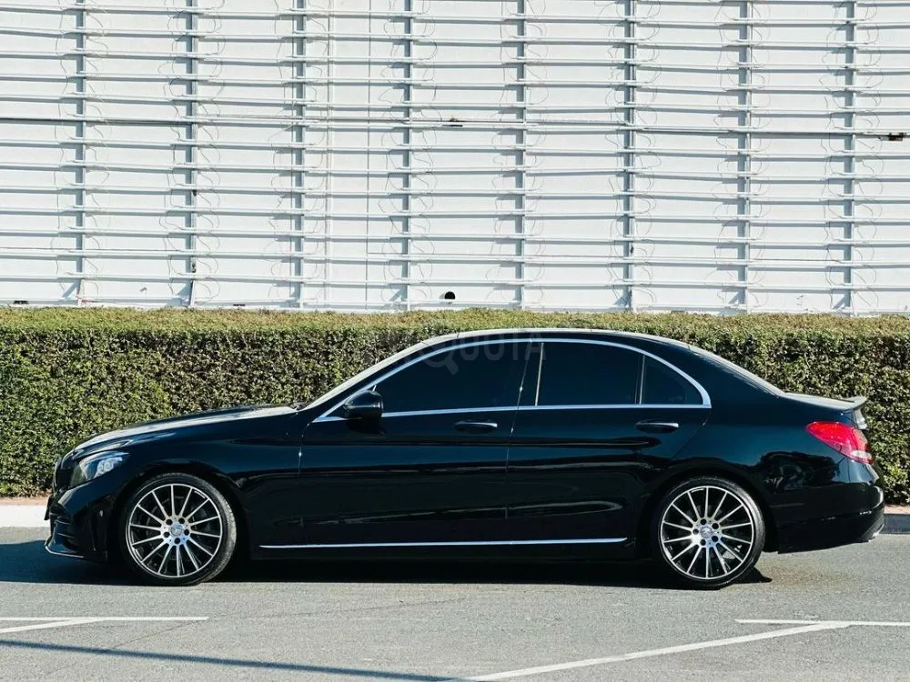 MERCEDES BENZ C300 2017 for sale on HiQuota