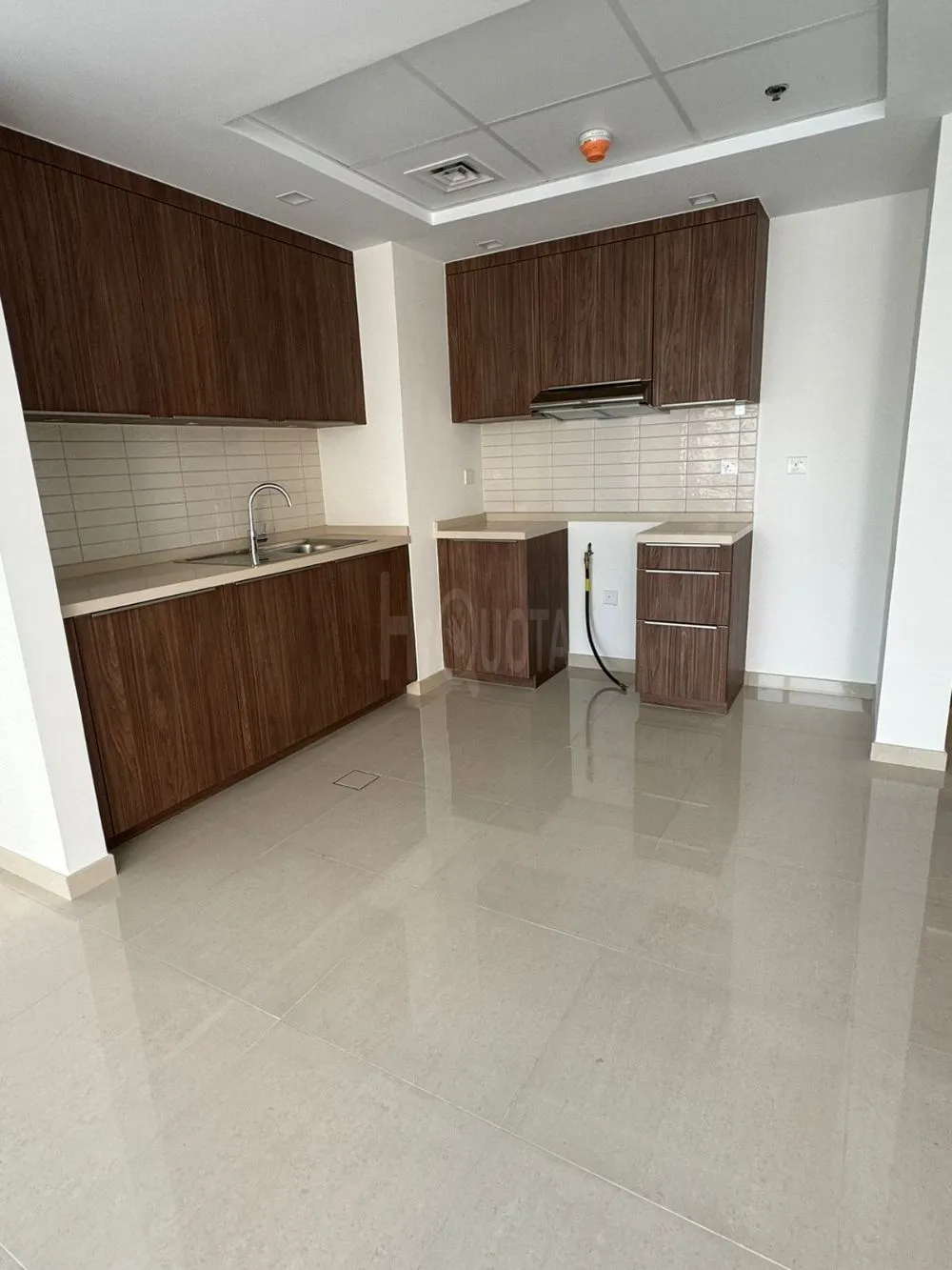 للإيجار في الشارقة مشروع الزاوية