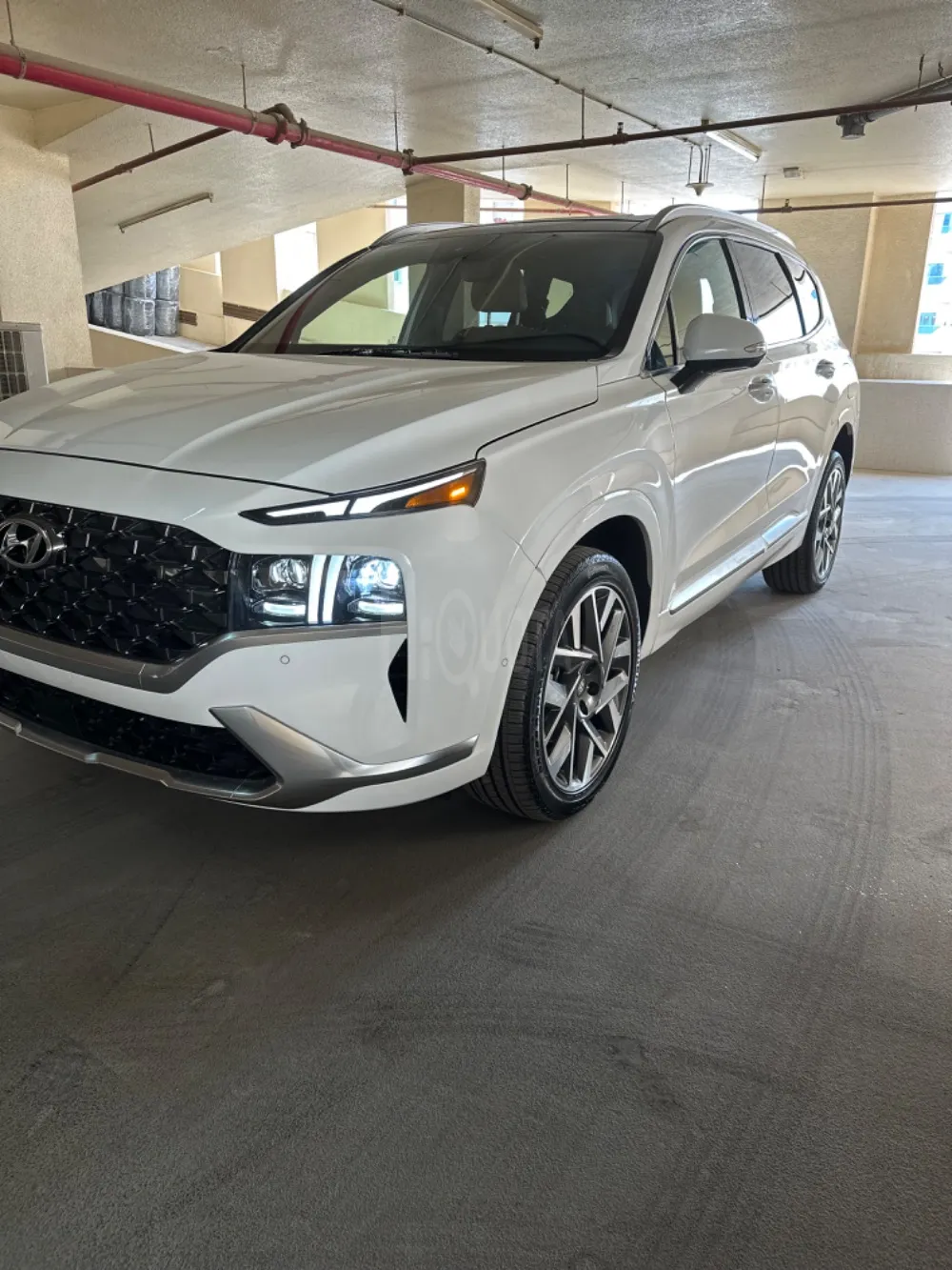 Hyundai Santa Fe 2023 full option for sale on HiQuota