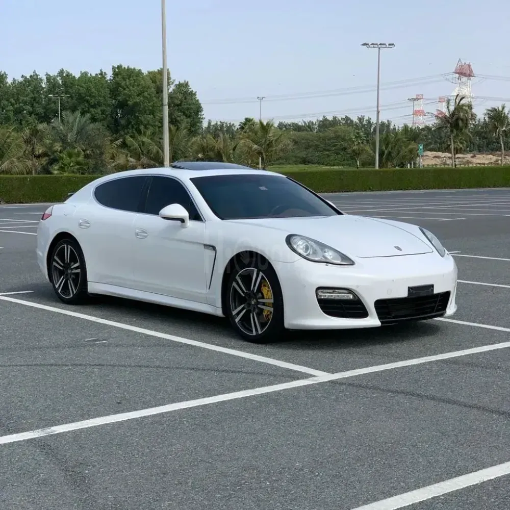 Porsche Panamera S Gulf 8 cylinder Without any accidents Use first owner liters 4.8 2012 model