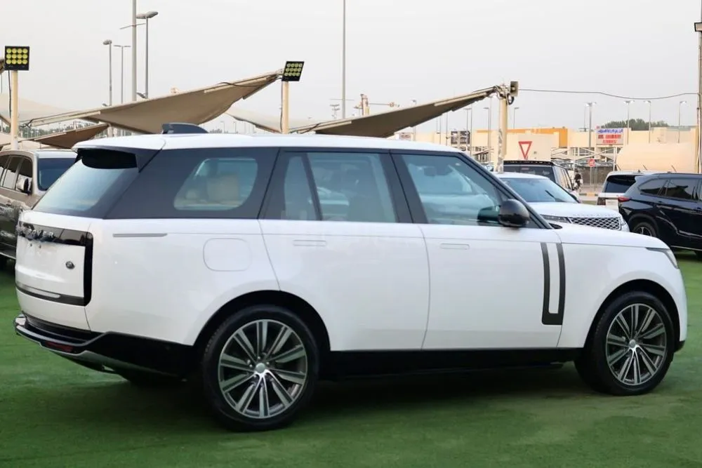 Range rover Vogue HSE 2022 SUPER CHARGED GCC for sale on HiQuota