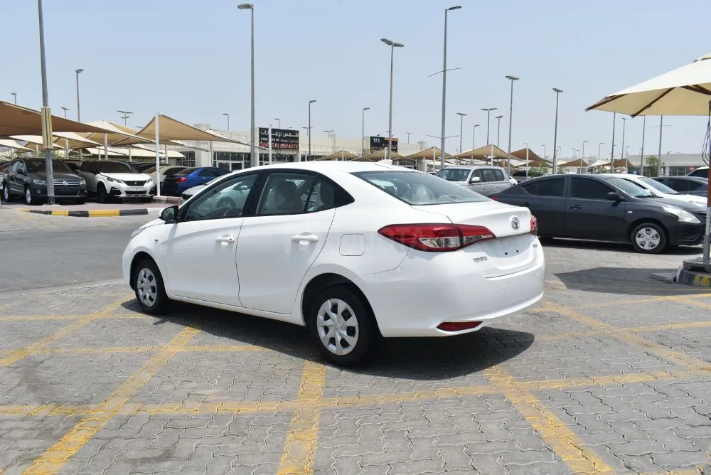 toyota yaris 2021 4 Clyinder GULF SPECS CAR