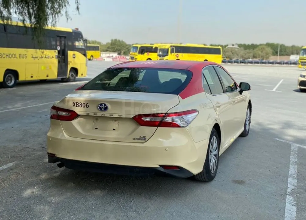 عرض عيد الاضحي من معرض واحة الشارقة | تويوتا كامري 2019 | هايبرد for sale on HiQuota