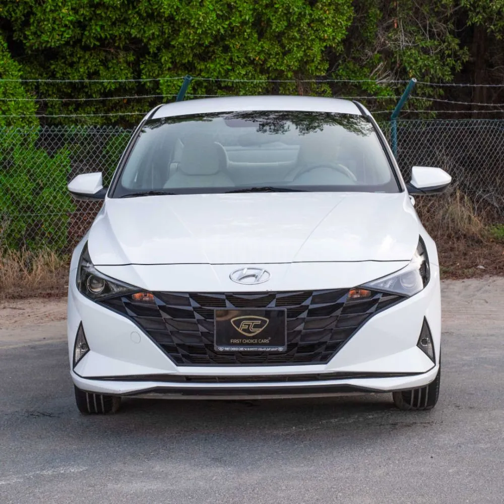 HYUNDAI – ELANTRA SMART - 2022