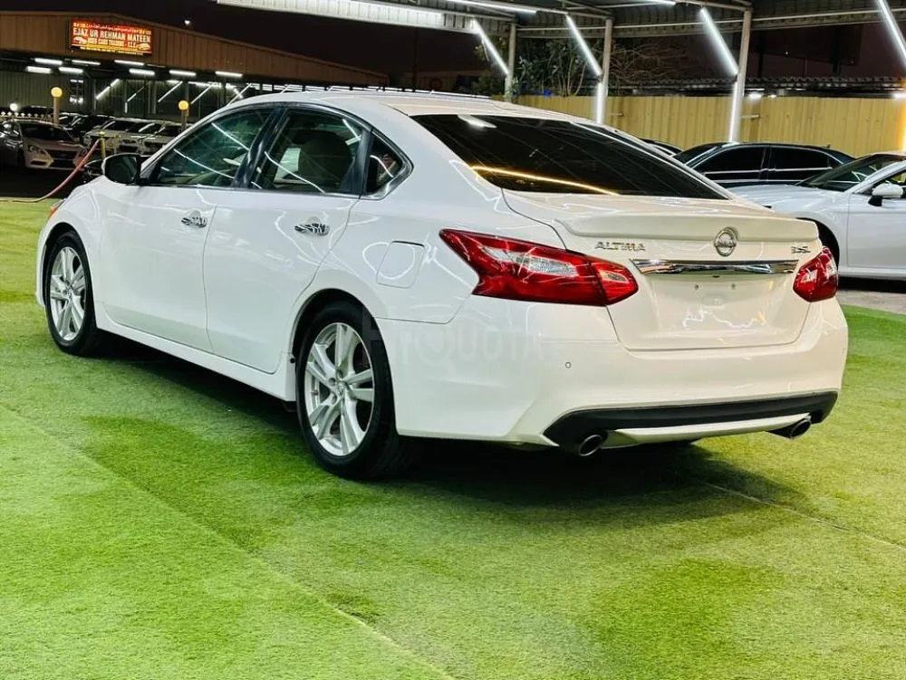 Nissan Altima SL, 2016 model, American specifications, V6, in excellent condition for sale on HiQuota