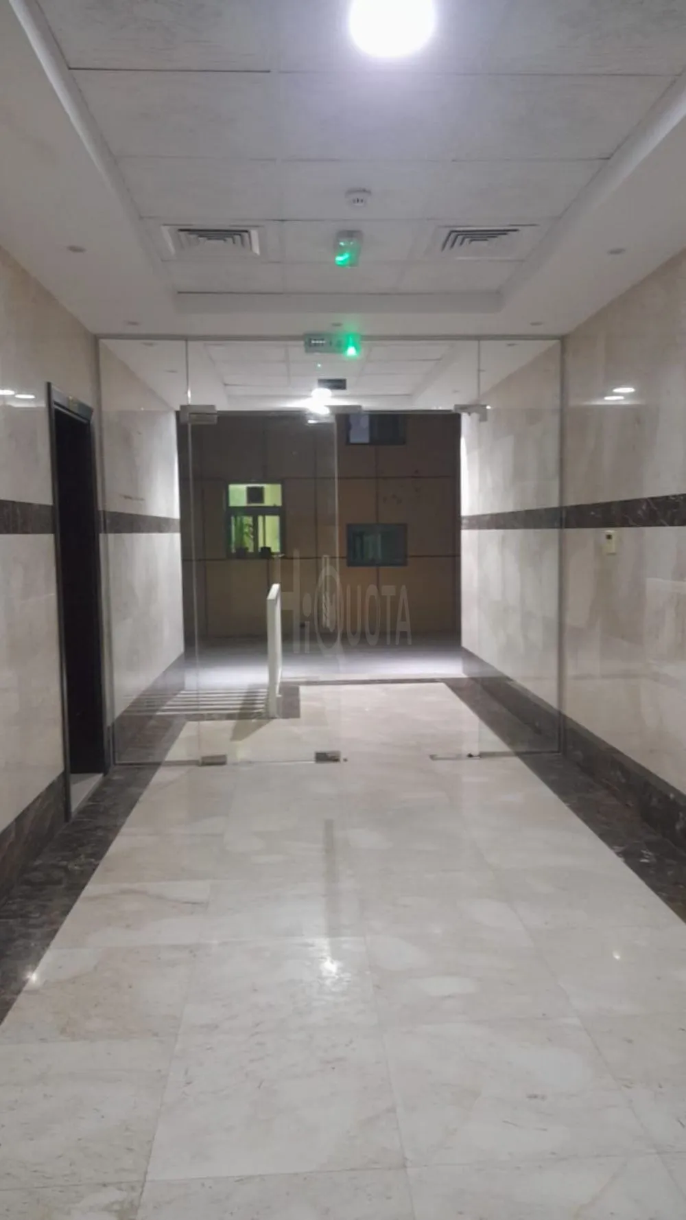 بناية سكنية للبيع