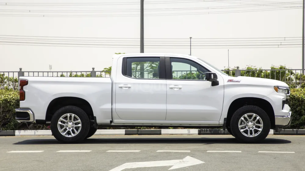 Chevrolet Silverado 2024  Z71 LT 4WD CrewCab for sale on HiQuota
