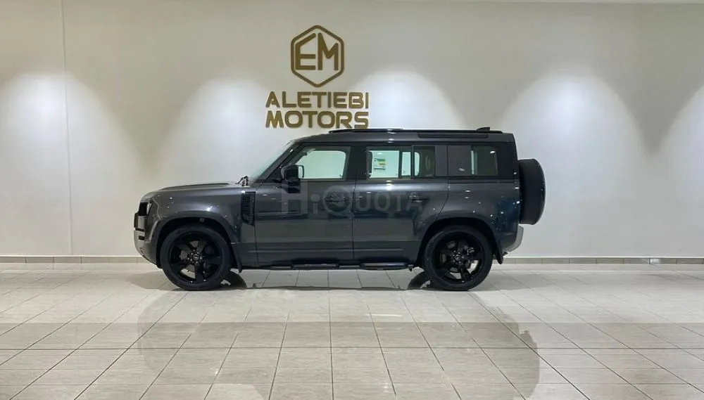 LAND ROVER DEFENDER 110 HSE P400 GRAY COLOR MODEL 2024 0 KM for sale on HiQuota