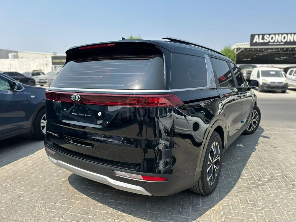 Kia Carnival 2021 Korean Specs for sale on HiQuota