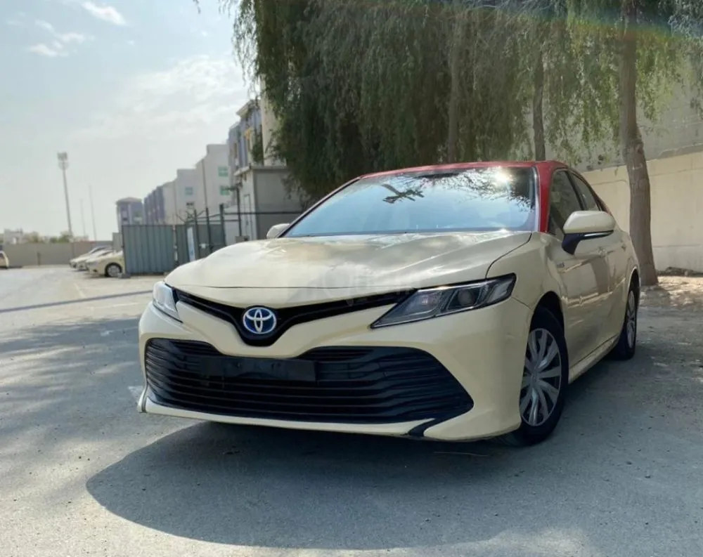 عرض عيد الاضحي من معرض واحة الشارقة | تويوتا كامري 2019 | هايبرد for sale on HiQuota