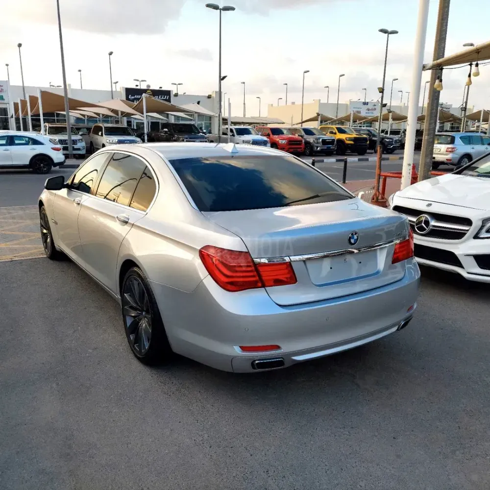 BMW 740LI Gulf Full option 2012 model