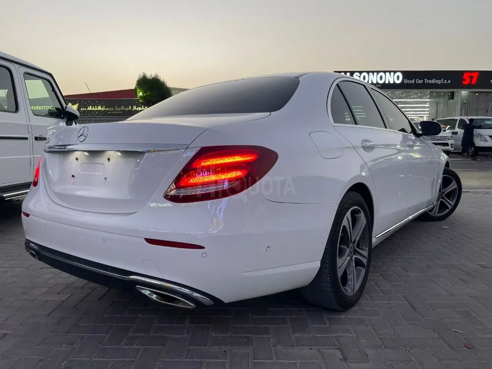 Mercedes-Benz E300 Std Mercedes Benz E 300 2019 Korea Specs for sale on HiQuota