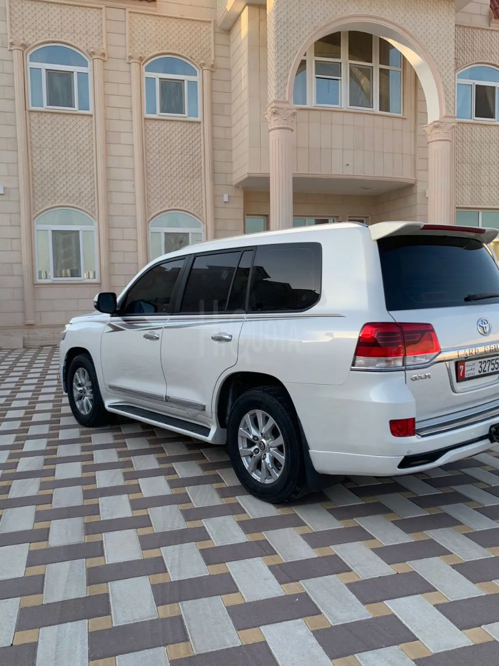 Toyota station wagon  VX_R/V8 2018 for sale on HiQuota