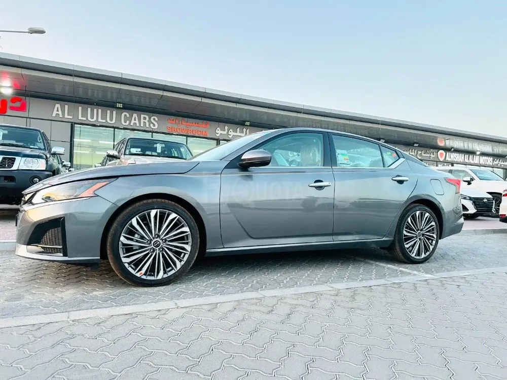 Nissan Altima SV for sale  Model 2024  4 cylinder engine 2.5L for sale on HiQuota