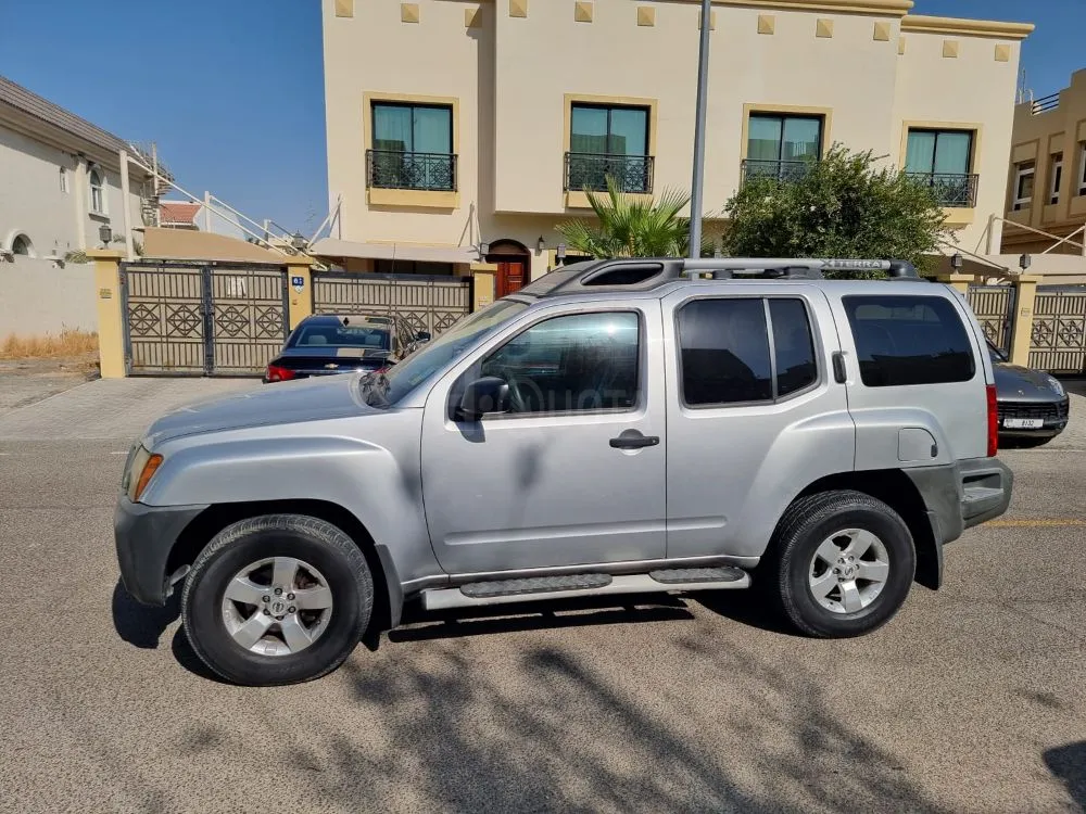 Nissan imported car first owner 2010 model for sale on HiQuota